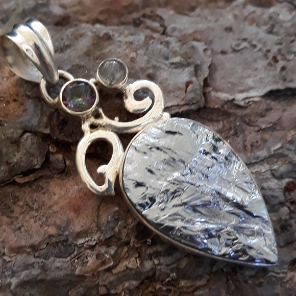 Handmade Silicon Crystal Sterling Silver P… - Picture 5 of 5